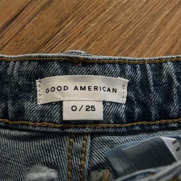 NWT Good American Jean Shorts! - Picture 6 of 10